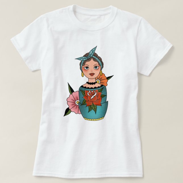 Camiseta Tatuaje de muñeca nidificante retro (Diseño del anverso)
