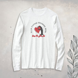 Camiseta ¡Te Quiero Más! Pingüino gracioso y corazón rojo