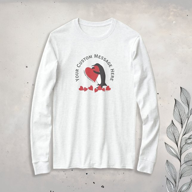 Camiseta ¡Te Quiero Más! Pingüino gracioso y corazón rojo (Subido por el creador)