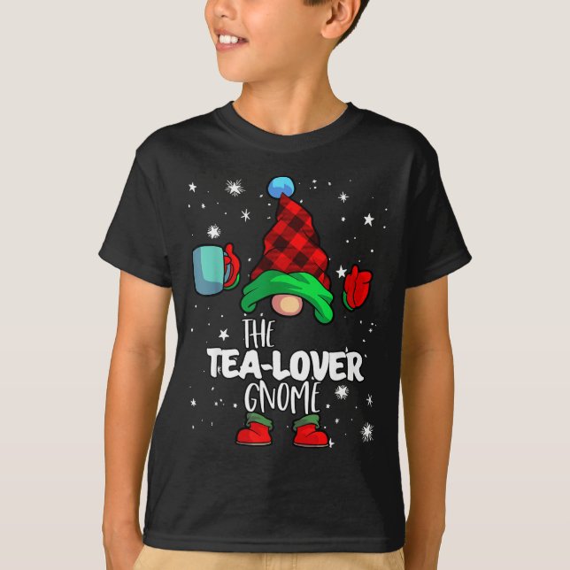 Camiseta Tea Lover Gnome Red Buffalo Plaid Matching Family  (Anverso)