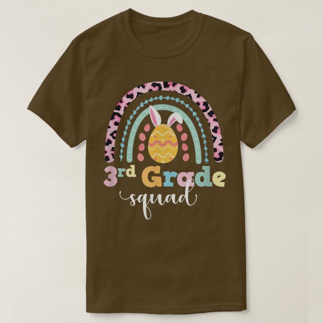 Camiseta Teach de conejo Rainbow Easter de 3er grado Squad  (Diseño del anverso)