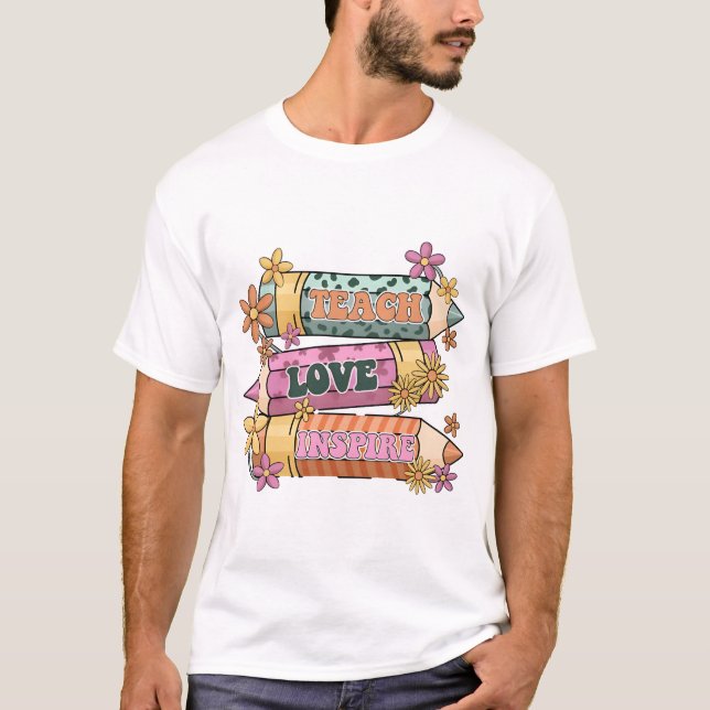 Camiseta Teach Love Inspire Retro Design (Anverso)