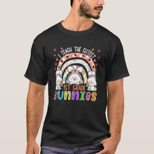 Camiseta Teacher Easter Rainbow I Teach The Cutest 1st Grad