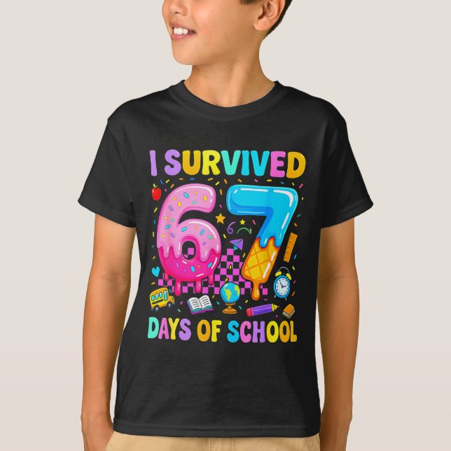 Camiseta Teachers Students 67 Days Of School Funny Meme Six (Anverso)