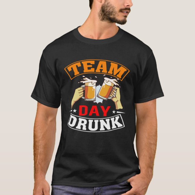 Camiseta Team Day Drunk Beer Garage Day Drinker (Anverso)