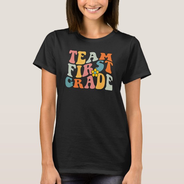 Camiseta Team First Grade Groovy Wavy , 1st Grade Back To S (Anverso)