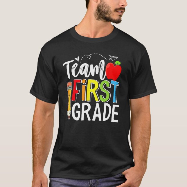 Camiseta Team First Grade Shirt Teacher Student Kids Back T (Anverso)
