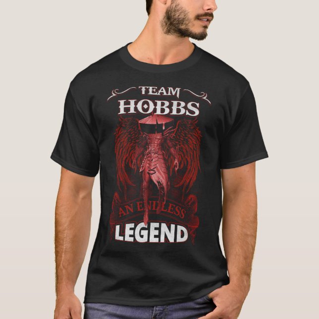 Camiseta Team HOBBS - Una LEGENDARIA interminable (Anverso)