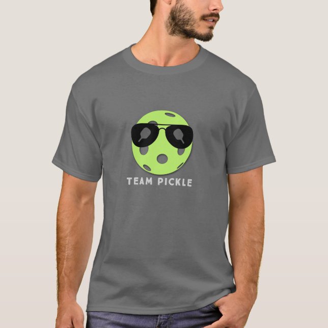 Camiseta TEAM PICKLE (bola verde con gafas de sol) (Anverso)