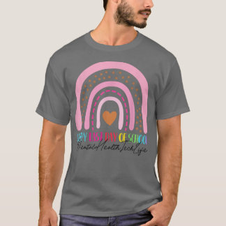 Camiseta Tecnología de salud mental Feliz último día de esc