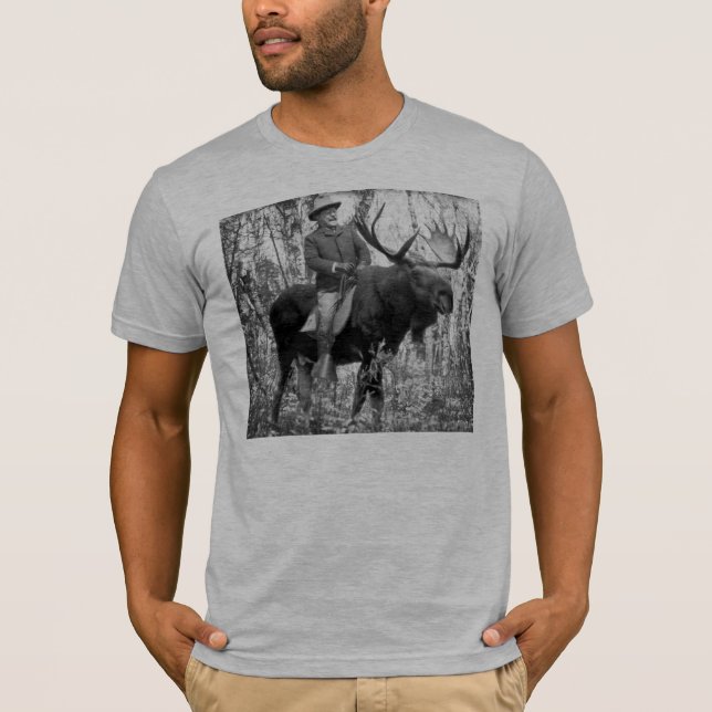Camiseta Teddy Roosevelt que monta un alce de Bull (Anverso)