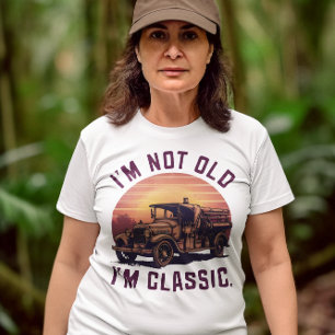 Camiseta Tee de Elegancia Sin Tiempos: No soy viejo, soy cl