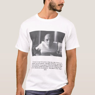 Camiseta Tee de Foucault con texto en la parte posterior.