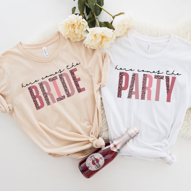 Camiseta Tee del partido de novias de TIA, aquí viene la ca (Subido por el creador)