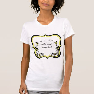 Camiseta Tee femenino de marco floral suave, amarillo claro