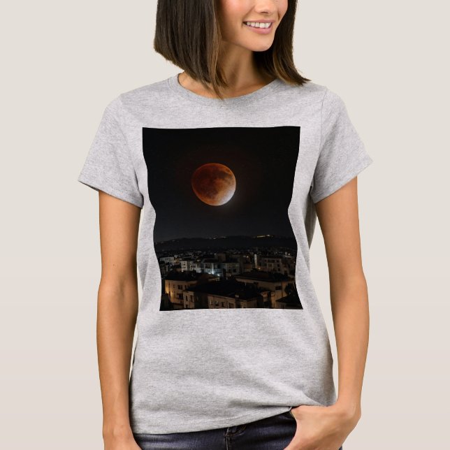 Camiseta Tee femenino del eclipse lunar (Anverso)