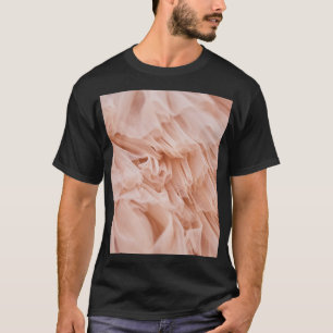 Camiseta Tela Rosa Pastel: Texturas Elegantes.