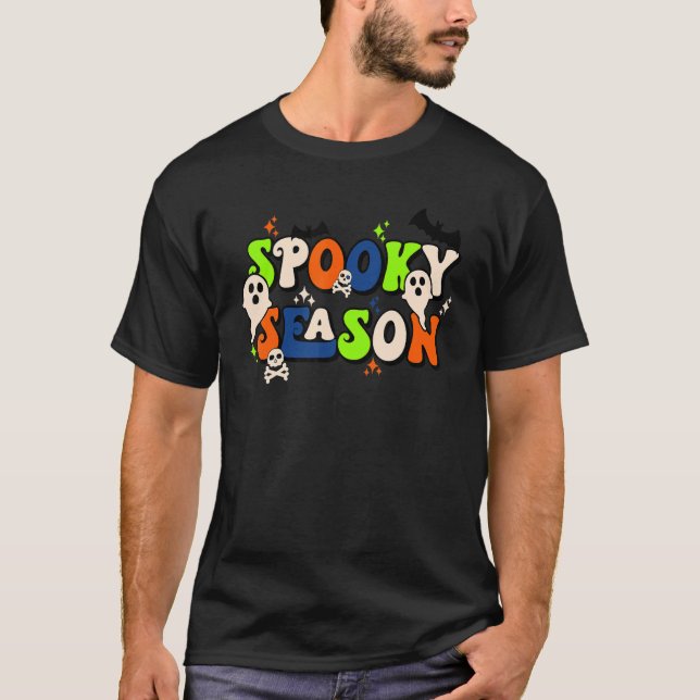 Camiseta Temporada Retro Spooky Groovy Ghost Halloween Sp (Anverso)