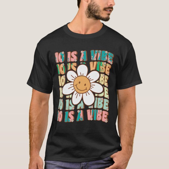 Camiseta Ten is a Vibe Cute Groovy 10 cumpleaños (Anverso)
