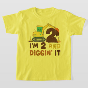 Camiseta Tengo 2 años y estoy desenterrando la gráfica de l