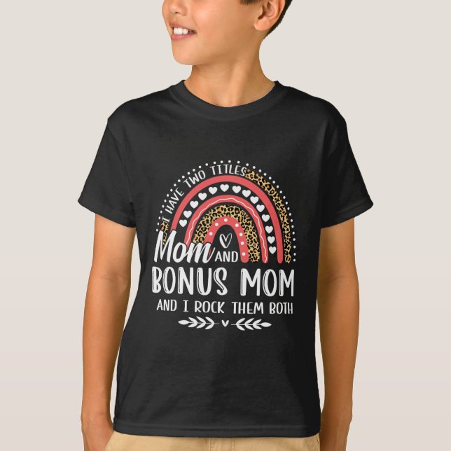 Camiseta Tengo dos títulos mamá Bonus Día de la Madre Leopa (Anverso)