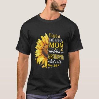 Camiseta Tengo Dos Títulos Mamá Y Abuela Madre Girasol