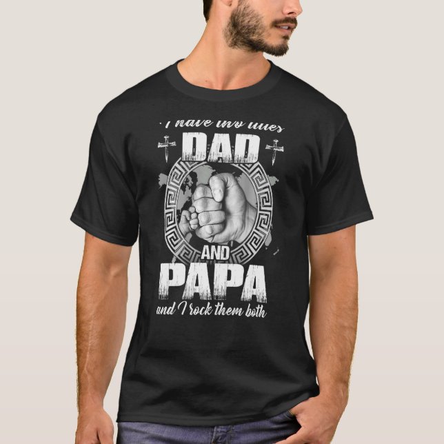Camiseta Tengo Dos Títulos Papá Y Papá Y Los Rocío Bot (Anverso)