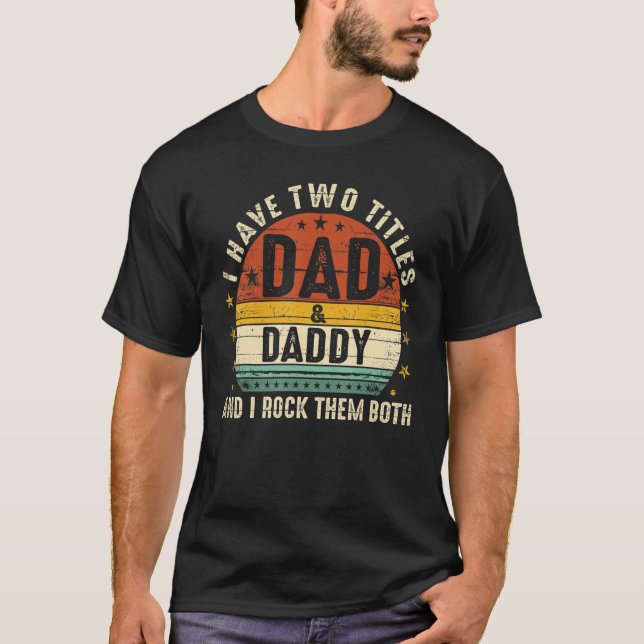 Camiseta Tengo Dos Títulos Papá Y Papi Los Rocío Los Dos V (Anverso)