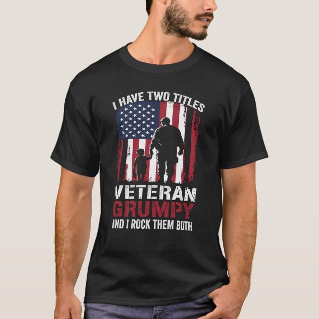 Camiseta Tengo dos títulos veteranos y extravagantes Gif pa (Anverso)
