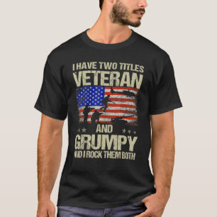 Camiseta Tengo dos títulos Veteranos y Grumpy Día del Padre