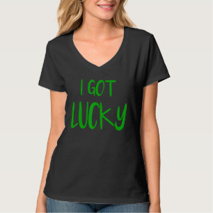 Camiseta Tengo Suerte De Embarazo Revela Tee Pareja St. Pat
