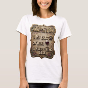 CAMISETA TENGO TRES PRIORIDADES EN LA VIDA 1 MIS GATOS 2 GA