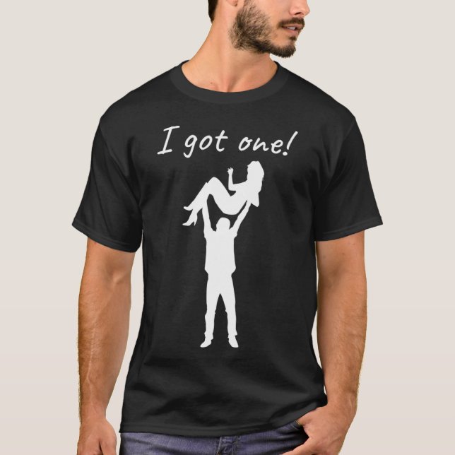 Camiseta Tengo una divertida fiesta de bodas del novio y la (Anverso)
