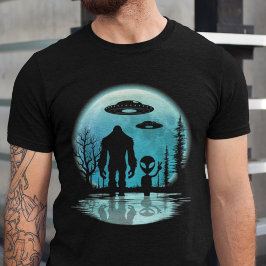 Camiseta Teoría de la Conspiración de OVNI de Bigfoot Alien