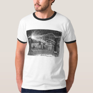 Camiseta Tesla en su laboratorio de Colorado Springs, 1899