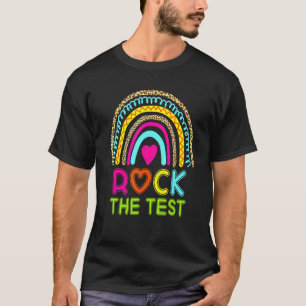 Camiseta Test Day Rock The Test Teacher Rainbow Testing Da
