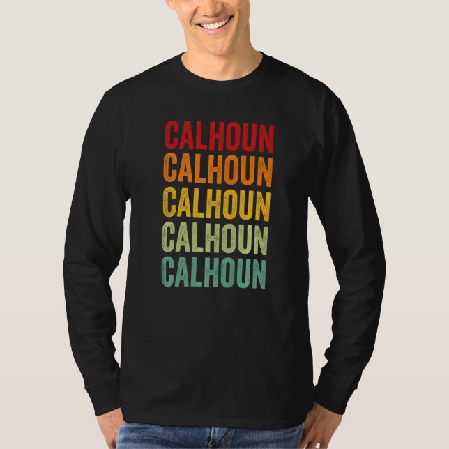 Camiseta Texto arcoíris del Condado de Calhoun Georgia (Anverso)