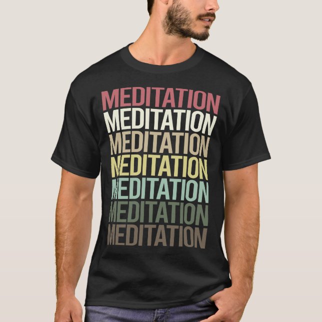 Camiseta Texto Colorido Meditando Mente Plena Atenta (Anverso)