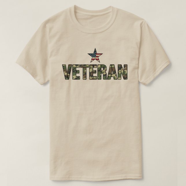 Camiseta Texto de camuflaje de veterano de EE. UU.  (Diseño del anverso)