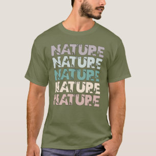 Camiseta Texto de repetición de la naturaleza con siluetas