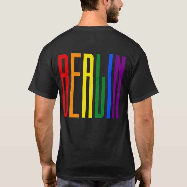 Camiseta Texto del arcoiris LGBT Orgullo gay de Berlín LGBT (Reverso)