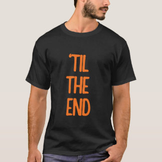 Camiseta texto del logotipo naranja hasta el final