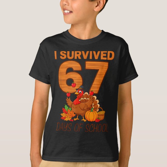 Camiseta Thanksgiving I Survived 67 Days Of School Teacher  (Anverso)