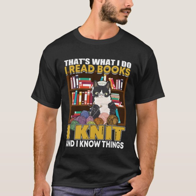 Camiseta That What I Do I Read Books I Knit   Cat Knitting (Anverso)
