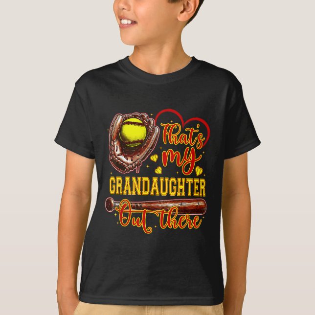 Camiseta That's My Granddaughter Out There Softball Grandma (Anverso)