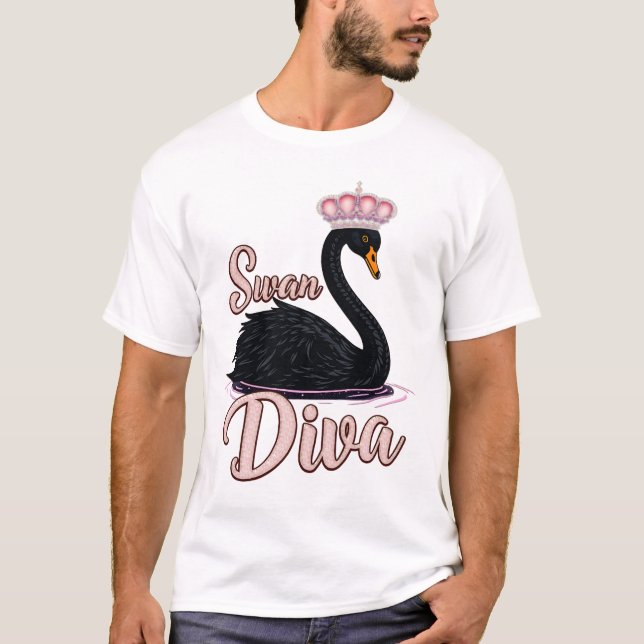 Camiseta The black swan, queen of the water.  (Anverso)