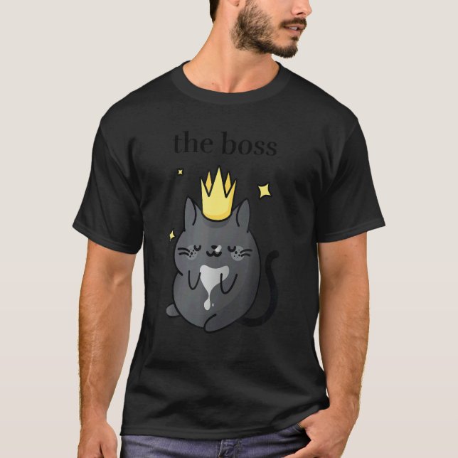 Camiseta The Boss   Black Tuxedo Cat with Crown  Cozy Cat   (Anverso)