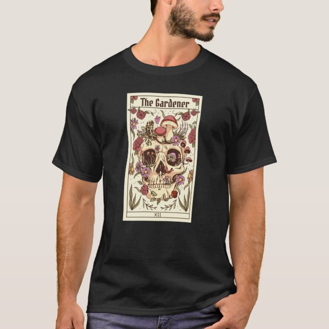 Camiseta The Gardener Tarot Card Plants Nature Outdoors (Anverso)