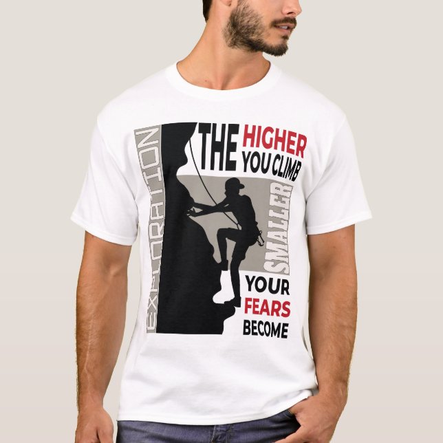 Camiseta The Higher You Climb – Adventure & Motivation Desi (Anverso)