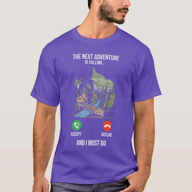 Camiseta The Net Adventure Is Calling Hikers Camp friend (Anverso)